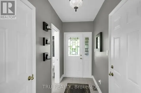 109 Braddock Private Ottawa ON K2J 0E7