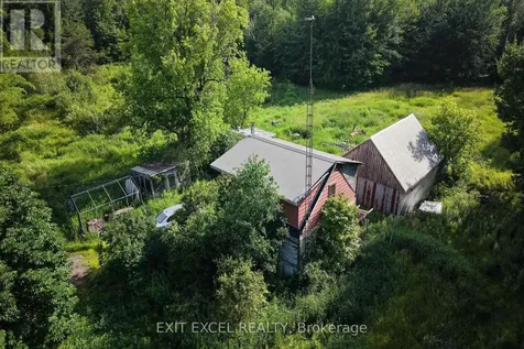 4822 Champlain Street Clarence-rockland ON K0A 1E0
