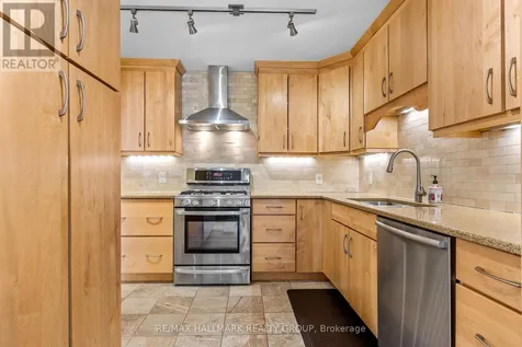 988 Lucille Way Ottawa ON K4A 4J2