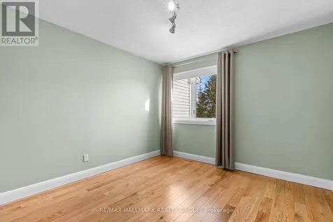 988 Lucille Way Ottawa ON K4A 4J2