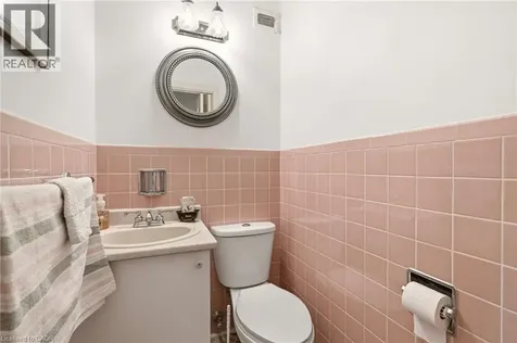 38 Charlton Avenue West Hamilton ON L8P 2C1