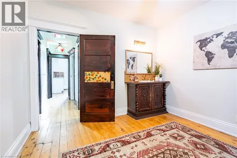 142 Bold Street Hamilton ON L8P 1V3