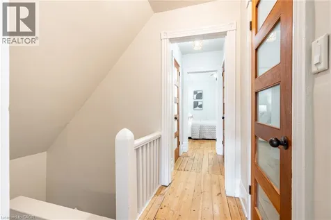 142 Bold Street Hamilton ON L8P 1V3