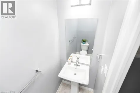 55 Greenwich Avenue Stoney Creek ON L8J 0L6