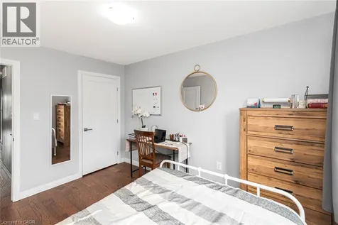 55 Greenwich Avenue Stoney Creek ON L8J 0L6