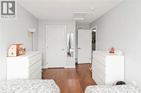 55 Greenwich Avenue Stoney Creek ON L8J 0L6