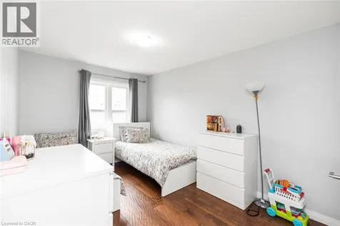 55 Greenwich Avenue Stoney Creek ON L8J 0L6
