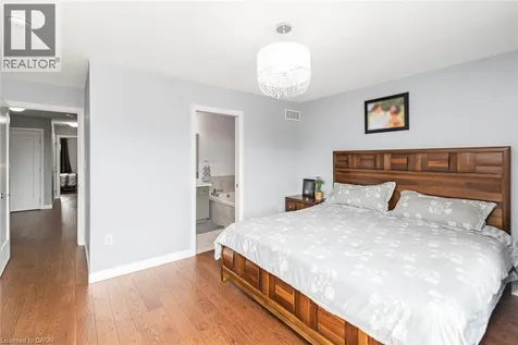 55 Greenwich Avenue Stoney Creek ON L8J 0L6