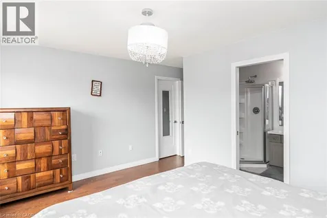55 Greenwich Avenue Stoney Creek ON L8J 0L6
