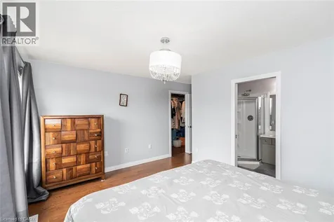 55 Greenwich Avenue Stoney Creek ON L8J 0L6