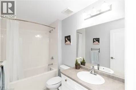 55 Greenwich Avenue Stoney Creek ON L8J 0L6