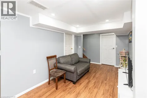 55 Greenwich Avenue Stoney Creek ON L8J 0L6