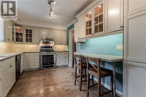 342 Bryant Crescent Burlington ON L7L 3Z5