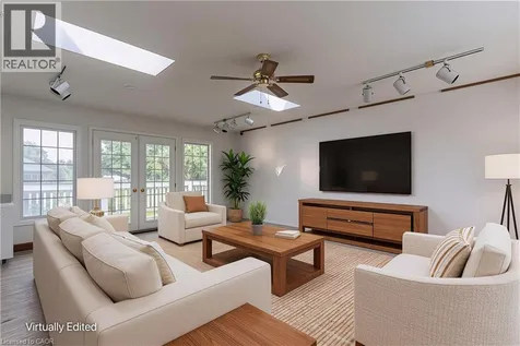342 Bryant Crescent Burlington ON L7L 3Z5