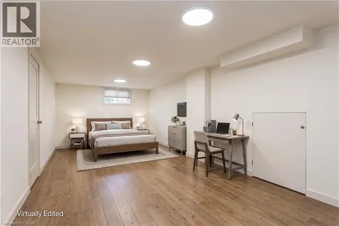 342 Bryant Crescent Burlington ON L7L 3Z5