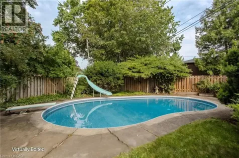 342 Bryant Crescent Burlington ON L7L 3Z5