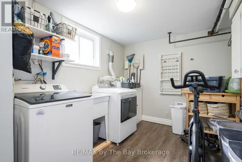 8 Harben Court Collingwood ON L9Y 4L8