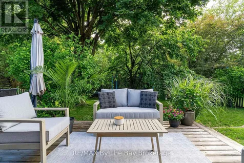 8 Harben Court Collingwood ON L9Y 4L8