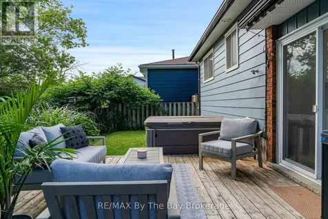 8 Harben Court Collingwood ON L9Y 4L8