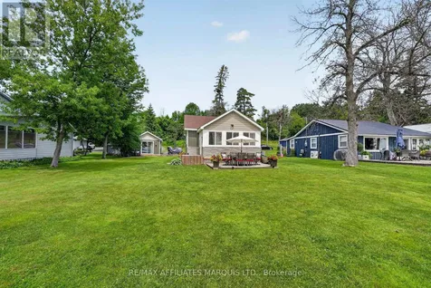 19 Hamilton Island Road South Glengarry ON K0C 2E0
