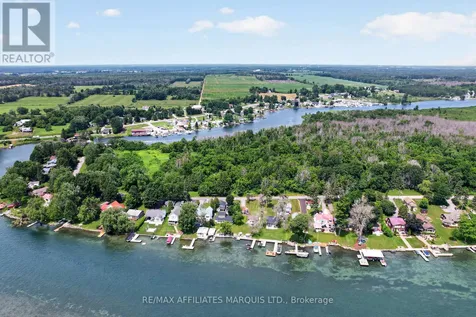 19 Hamilton Island Road South Glengarry ON K0C 2E0