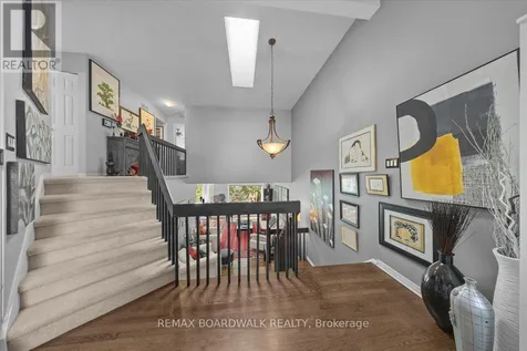 24 Hackett Street Ottawa ON K1V 0P7