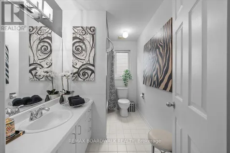 24 Hackett Street Ottawa ON K1V 0P7