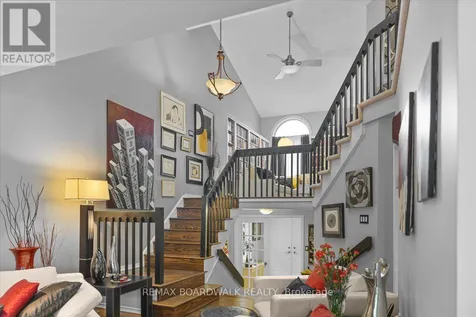 24 Hackett Street Ottawa ON K1V 0P7