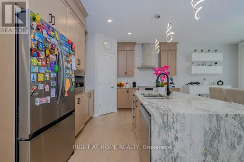 159 Boulonnais Grove Ottawa ON K2S 0T7