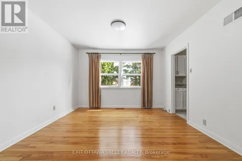 22 Cabot Place Deep River ON K0J 1P0