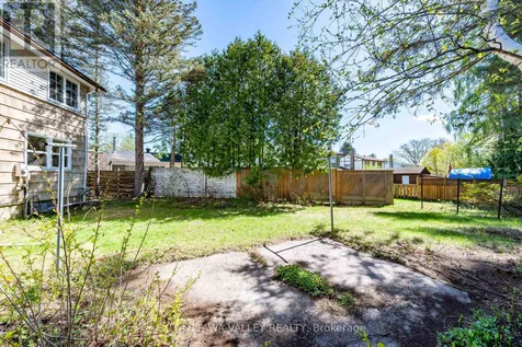22 Cabot Place Deep River ON K0J 1P0
