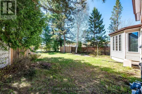 22 Cabot Place Deep River ON K0J 1P0