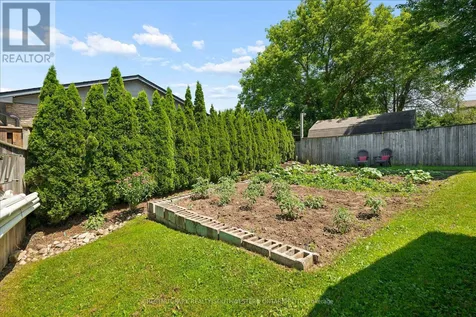11 Bonniewood Drive Mapleton ON N0G 1P0