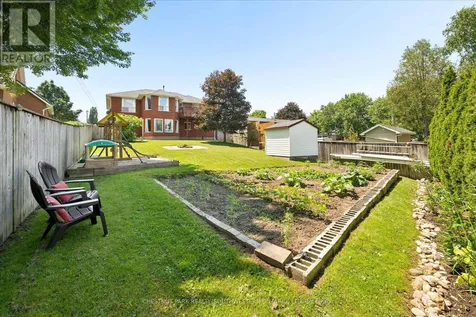 11 Bonniewood Drive Mapleton ON N0G 1P0