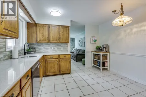 4542 Avenue Road London ON N6N 1E7