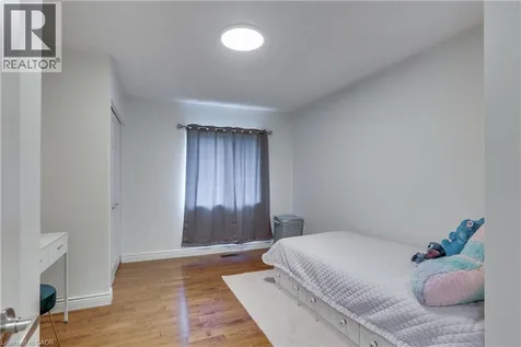 4542 Avenue Road London ON N6N 1E7
