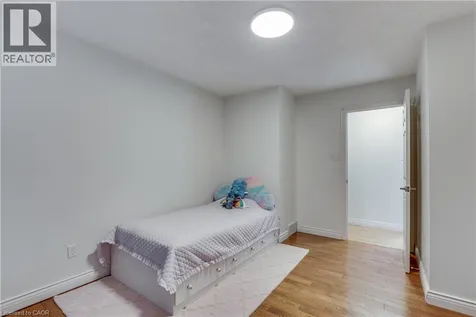4542 Avenue Road London ON N6N 1E7