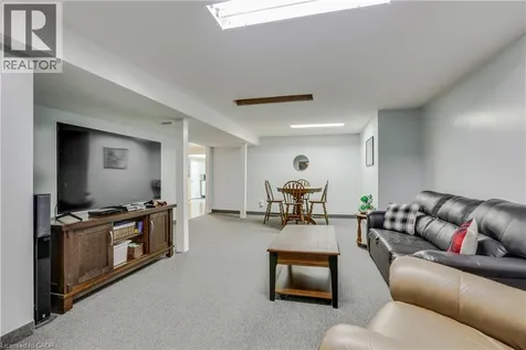 4542 Avenue Road London ON N6N 1E7