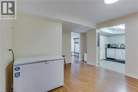 4542 Avenue Road London ON N6N 1E7