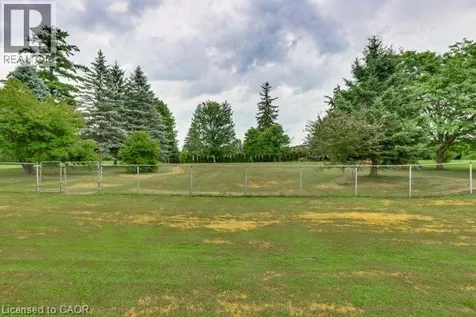 4542 Avenue Road London ON N6N 1E7
