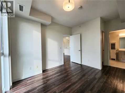2087 Fairview Street Burlington ON L7R 0E5
