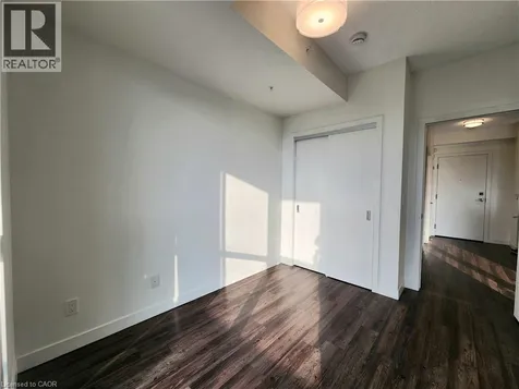 2087 Fairview Street Burlington ON L7R 0E5