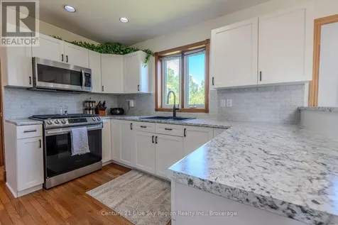 1033 Centennial Crescent East Ferris ON P0H 1K0