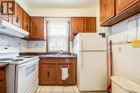 1249 Marentette Avenue Windsor ON N8X 4C7