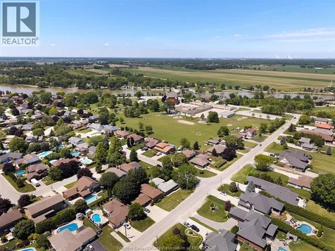3966 Concession Rd 3 North Amherstburg ON N9V 2Y9
