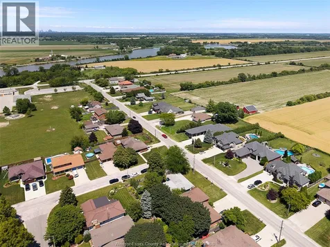3966 Concession Rd 3 North Amherstburg ON N9V 2Y9