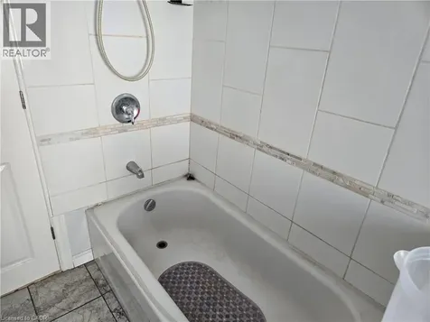 4249 Elgin Street Niagara Falls ON L2E 2X7