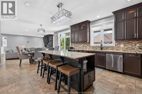 1092 Regency Crescent Lakeshore ON N0R 1A0