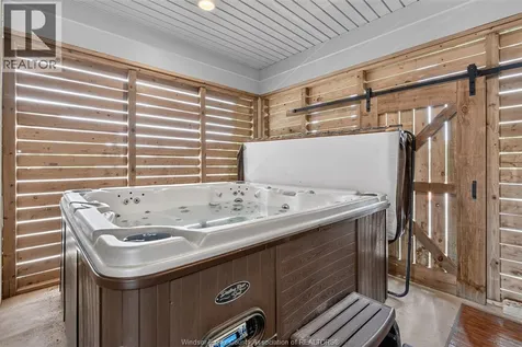1092 Regency Crescent Lakeshore ON N0R 1A0