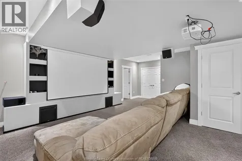 1092 Regency Crescent Lakeshore ON N0R 1A0